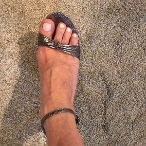 Ladies metallic heels